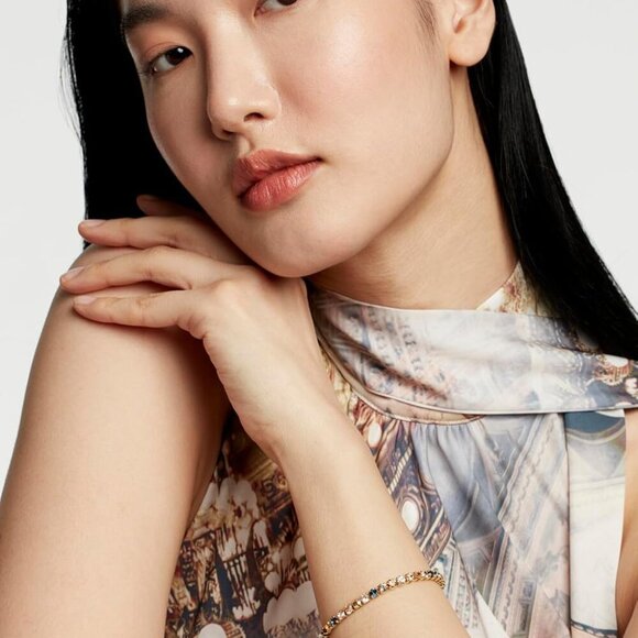 Women’s Crystal Tennis Bracelet Adjustable Gold Brass Sparkling Gift - Picture 3 of 5